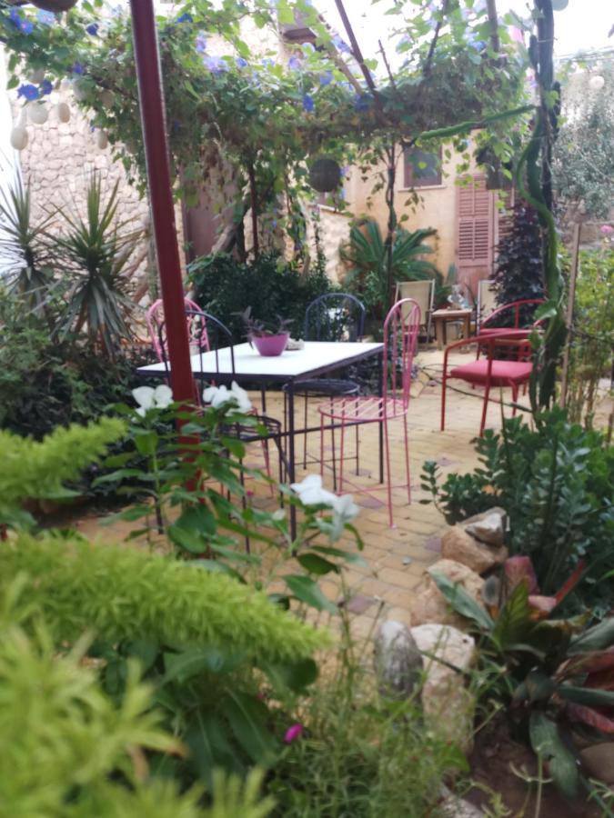 Mystery Garden Guest House Фамагуста Екстериор снимка