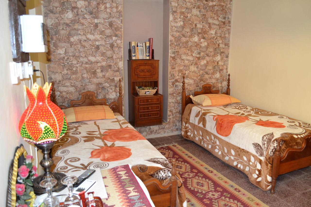 Mystery Garden Guest House Фамагуста Екстериор снимка